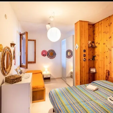 شقة La Casa Sulla Scogliera أكيارولي